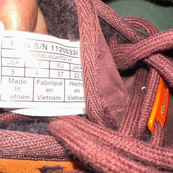 UGG X REESE’S BOOTS (limited edition) - Picture 11 of 12